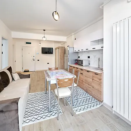 Apartment Retro In Infinity Mamaia